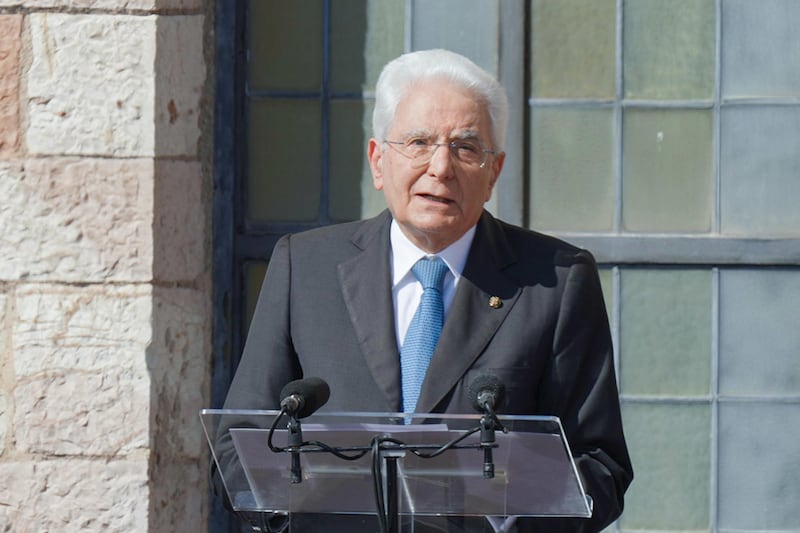 Mattarella firma tre grazie: clemenza anche per il gioielliere che uccise due rapinatori per difendersi