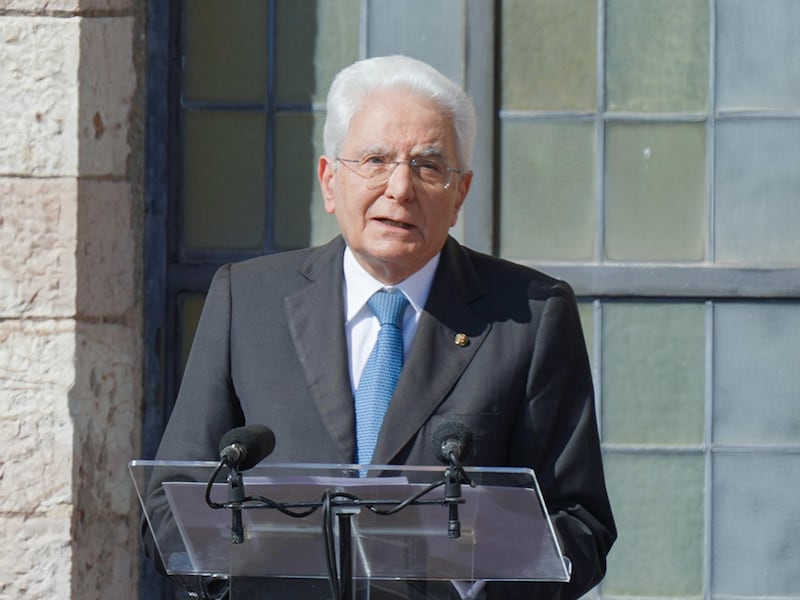 Mattarella firma tre grazie: clemenza anche per il gioielliere che uccise due rapinatori per difendersi