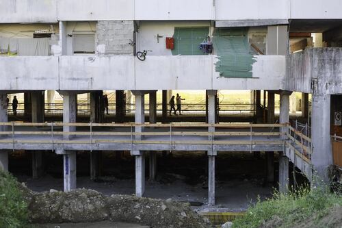 Scampia, "lite tra due famiglie sul ballatoio": la testimonianza prima del crollo
