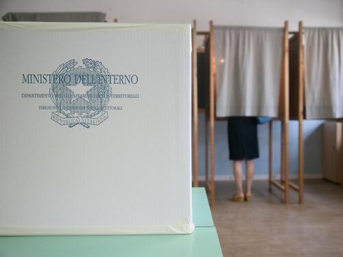 Amministrative 2017 e ballottaggi, al voto 111 comuni: occhi puntati su Genova e Verona