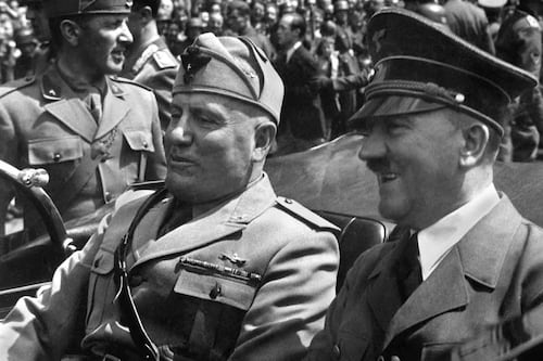 Mussolini, recuperate dai carabinieri le lettere dell'incontro con Hitler