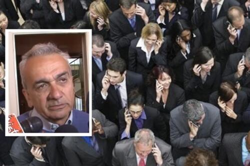 Uso eccessivo del cellulare gli ha causato un tumore: Inail condannata a risarcire un lavoratore di Ivrea
