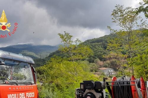 Cosenza, ritrovati i resti dell'ultraleggero precipitato. Aperta una inchiesta