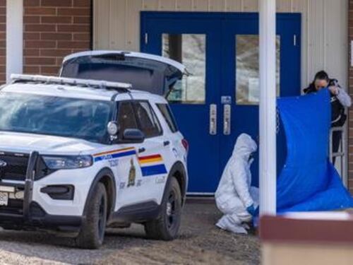 Canada, era un trans e aveva 18 anni il killer che ha ucciso 8 persone a Tumbler Ridge