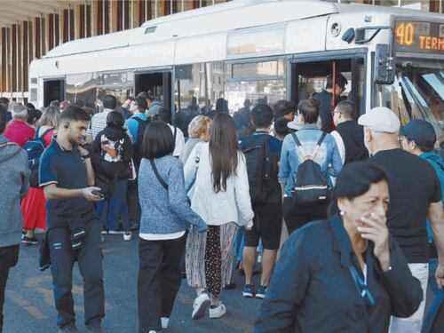 Roma paralizzata per lo sciopero dei trasporti. Commercio in ginocchio