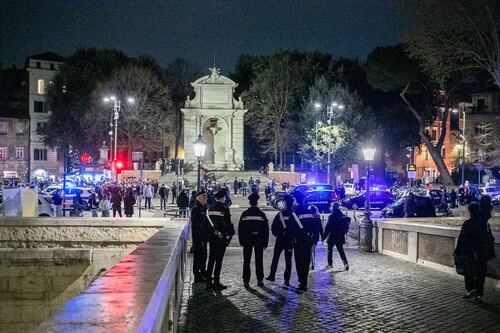 Roma, Trastevere è fuori controllo. L'allarme dei residenti: "Rione allo sbando, abbiamo paura”