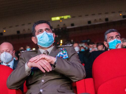Figliuolo dà i compiti alle Regioni: fate 400mila vaccinazioni al giorno