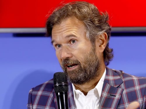 Ecco il menu di Capodanno da Cracco, il cenone stellato scatena i social: "Con quei soldi ci pago l'affitto!"