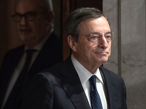 Mettiamoci nelle mani di Mario Draghi. Stato e banche paghino la crisi