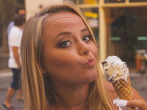 Turista americana mangia un gelato a Roma e rischia di morire per shock anafilattico
