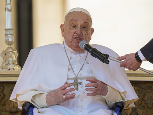 Papa Francesco avrà una sola bara: così cambiano i funerali. Inizia la Sede Vacante