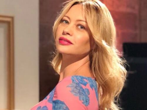 Anna Falchi (a caccia del riscatto) la butta in politica