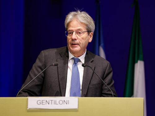 Sulla riforma del catasto la minaccia dell’Unione europea. La solita scusa di Paolo Gentiloni: “Una necessità per l’Italia”