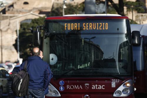 Roma, metro e bus a rischio. Venerdì 16 sciopero di 8 ore