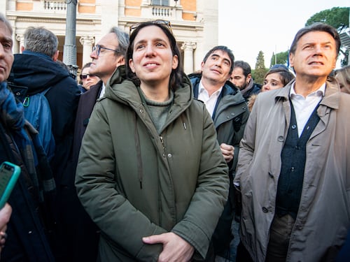 Referendum, Schlein si sgola. Ma Conte la “brucia” e fa il dibattito con Nordio