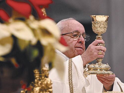 Parla il Papa. Nessuno se ne accorge