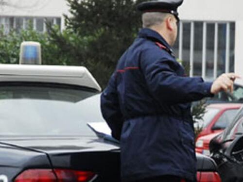 Bomba carta e colpi di pistola contro una villa di rom nel bergamasco