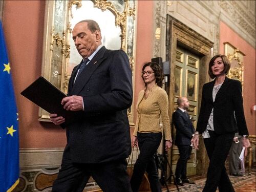 Mandato alla Casellati, è stallo. Di Maio dà l'ultimatum a Salvini, Berlusconi: da noi nessun veto