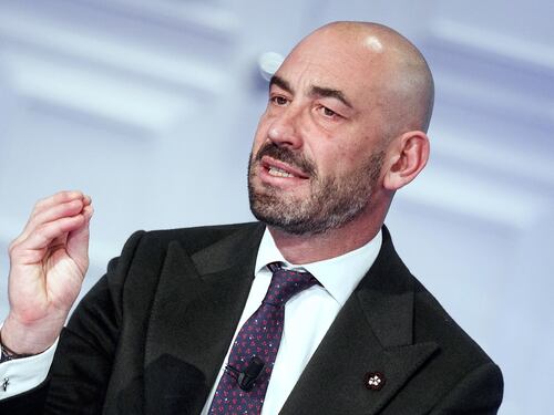 Matteo Bassetti sullo stipendio di Andrea Crisanti: se è così alto ci vado anch'io