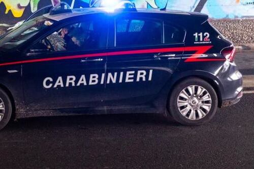 Casilina, giovani sdraiati sull'asfalto: "Per i selfie". Intervengono i carabinieri