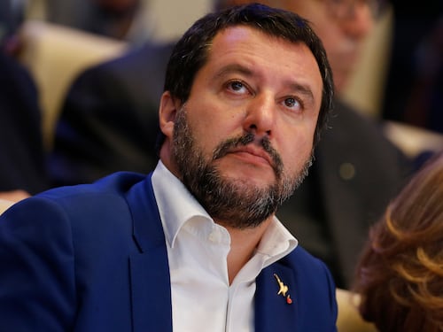 Finisce la pagliacciata dell'indagine su Salvini