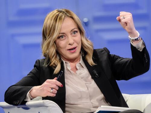 Giorgia Meloni, azzerato Vincenzo De Luca: fondi per la festa del caciocavallo