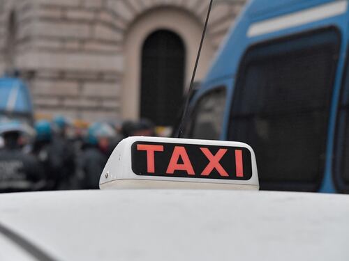 Taxi gratis fuori dalle discoteche: c'è l'accordo col Mit