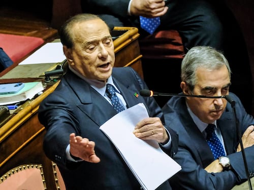 Su Banca Mediolanum riabilitazione postuma per Berlusconi. La rivincita su Draghi