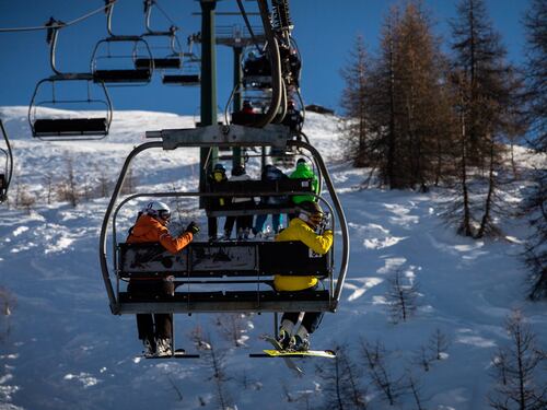 Montagna, stagione sugli sci in bilico. Costi per aprire troppo alti, valanga di bollette