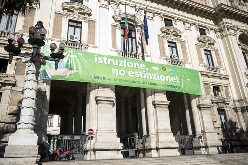 Corruzione al ministero dell'Istruzione: 6 misure cautelari. Ai domiciliari l'imprenditore Bianchi di Castelbianco