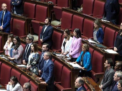 Berlusconi, l'ultimo sfregio alla Camera. "Odio ad personam", M5s inchiodati