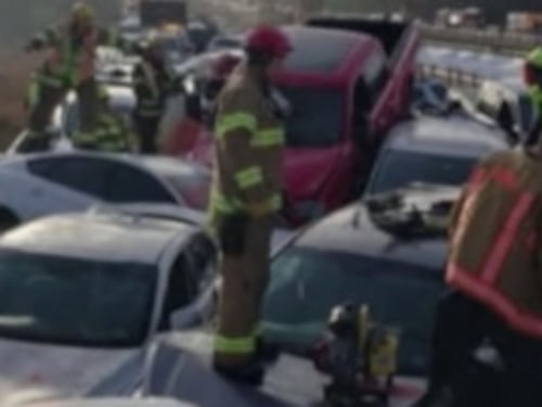 Il maxi tamponamento in Virginia è spaventoso: così le auto si accartocciano