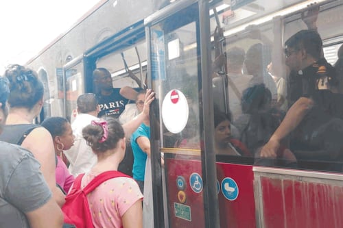 Roma, viaggio nell’inferno dei bus. Temperature da collasso