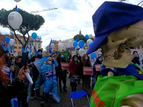 "Non ci ascolta nessuno", infermieri del Nursind in sciopero contro il Governo
