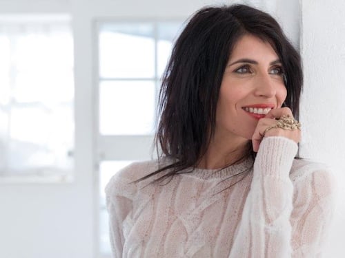 Giorgia scopre l'Oronero e sfida le star del pop