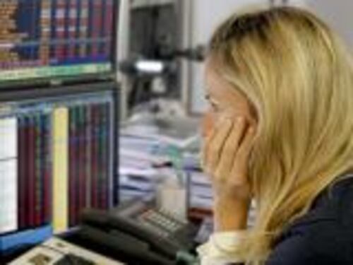 Piazza Affari crolla e lo spread vola