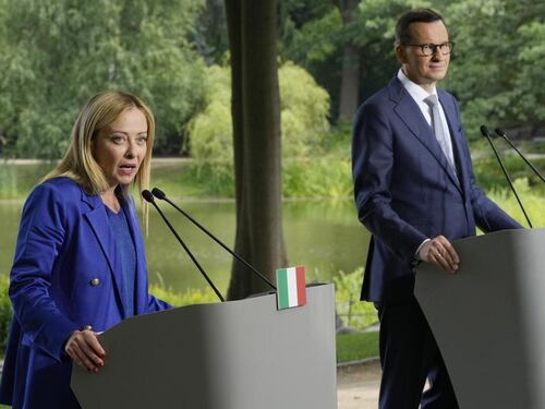 Meloni a Varsavia: "Con Morawiecki stesso obiettivo, fermare l’immigrazione illegale"