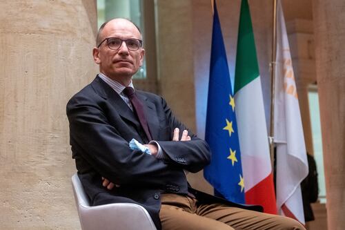 Letta, il nuovo presidente eletto a larga maggioranza altrimenti il governo cade. Berlusconi non è il candidato del Pd