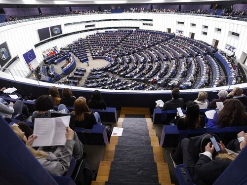 Case green, il Parlamento di Strasburgo approva le nuove norme