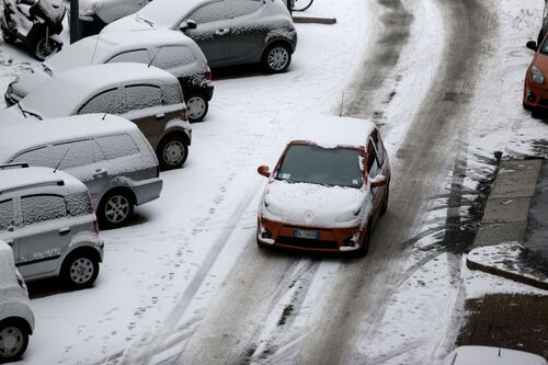 Maltempo, ancora neve e disagi al centro-nord