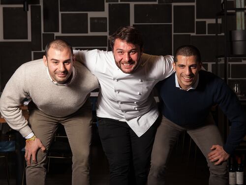 Tre rugbysti in cucina, nasce nel quartiere Prati "Almatò"