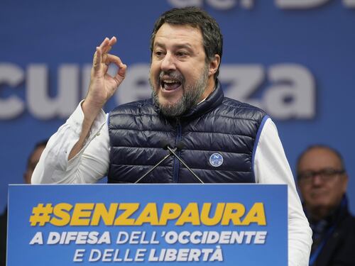 Milano, Salvini alla manifestazione pro-Israele: "Non abbiamo paura, antisemitismo un cancro"