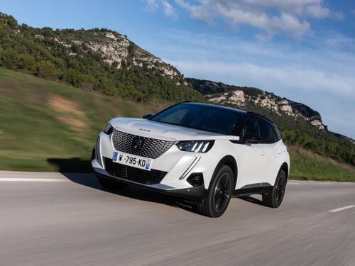 Peugeot 2008e, il Suv compatto con la scossa