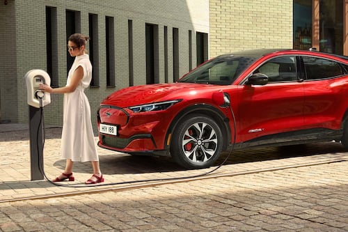 Mustang Mach-E il Suv elettrico del futuro