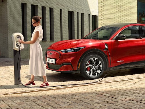 Mustang Mach-E il Suv elettrico del futuro