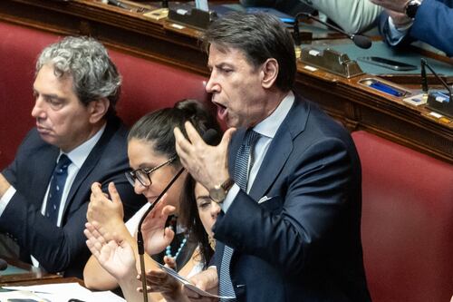 Commissione Covid, mancano sei giorni alla sua audizione ma Conte ancora non si è dimesso