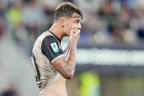 Cagliari, Maldini torna ad allenarsi. Il club: "Negativo ai test tossicologici"