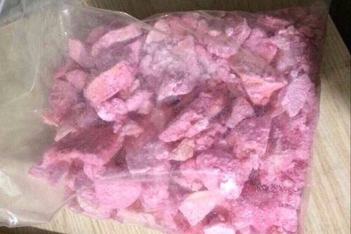 Allarme Pink, la droga "legale" che ha fatto strage in Usa sbarca in Italia: "Effetti devastanti"