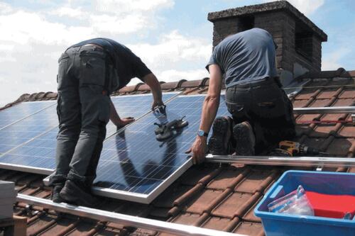 Pnrr, il governo cambia il piano. Soldi su ecobonus e asili