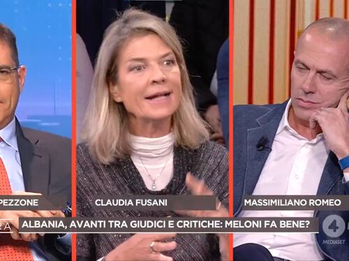 4 di sera, Fusani e la solita fosca profezia sul governo: "Migranti in Albania? Sarà un fallimento"